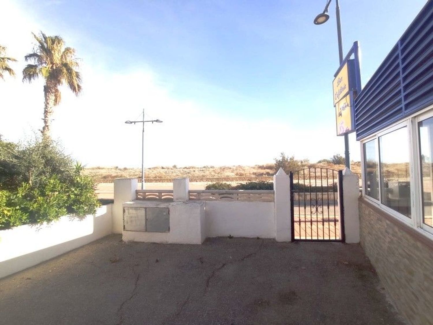 Apartment for sale, in first line of sea in Avenida del Papa Luna, in Peñiscola.