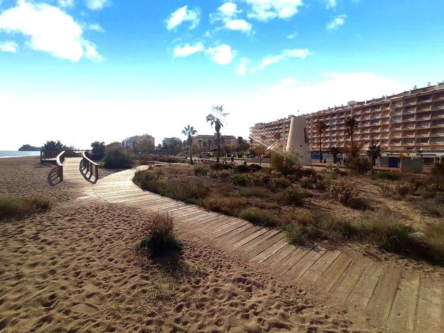 Apartment for sale, in first line of sea in Avenida del Papa Luna, in Peñiscola.