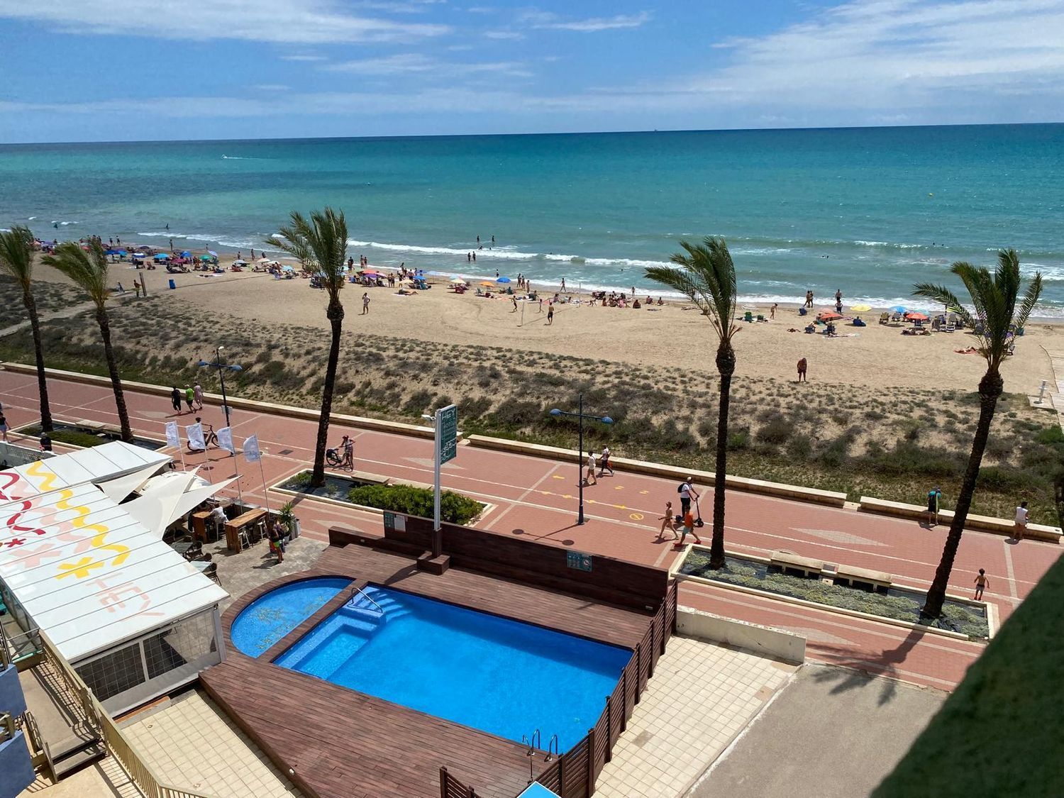 Apartment for sale, in first line of sea in Avenida del Papa Luna, in Peñiscola.