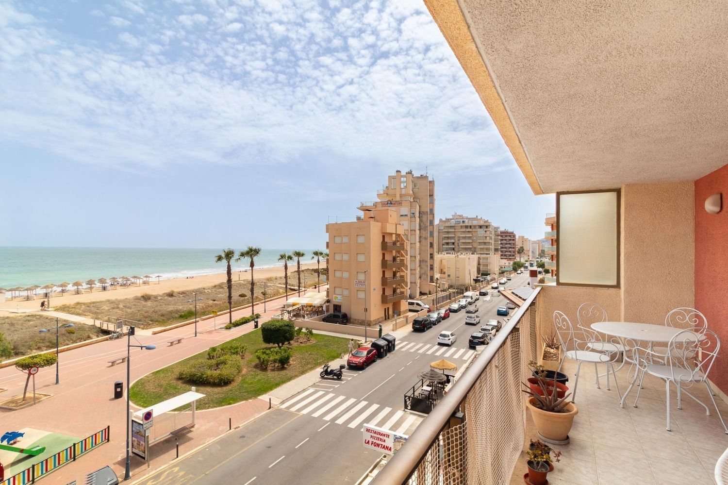 Apartment for sale, in first line of sea in Playa Norte, in Peñiscola.