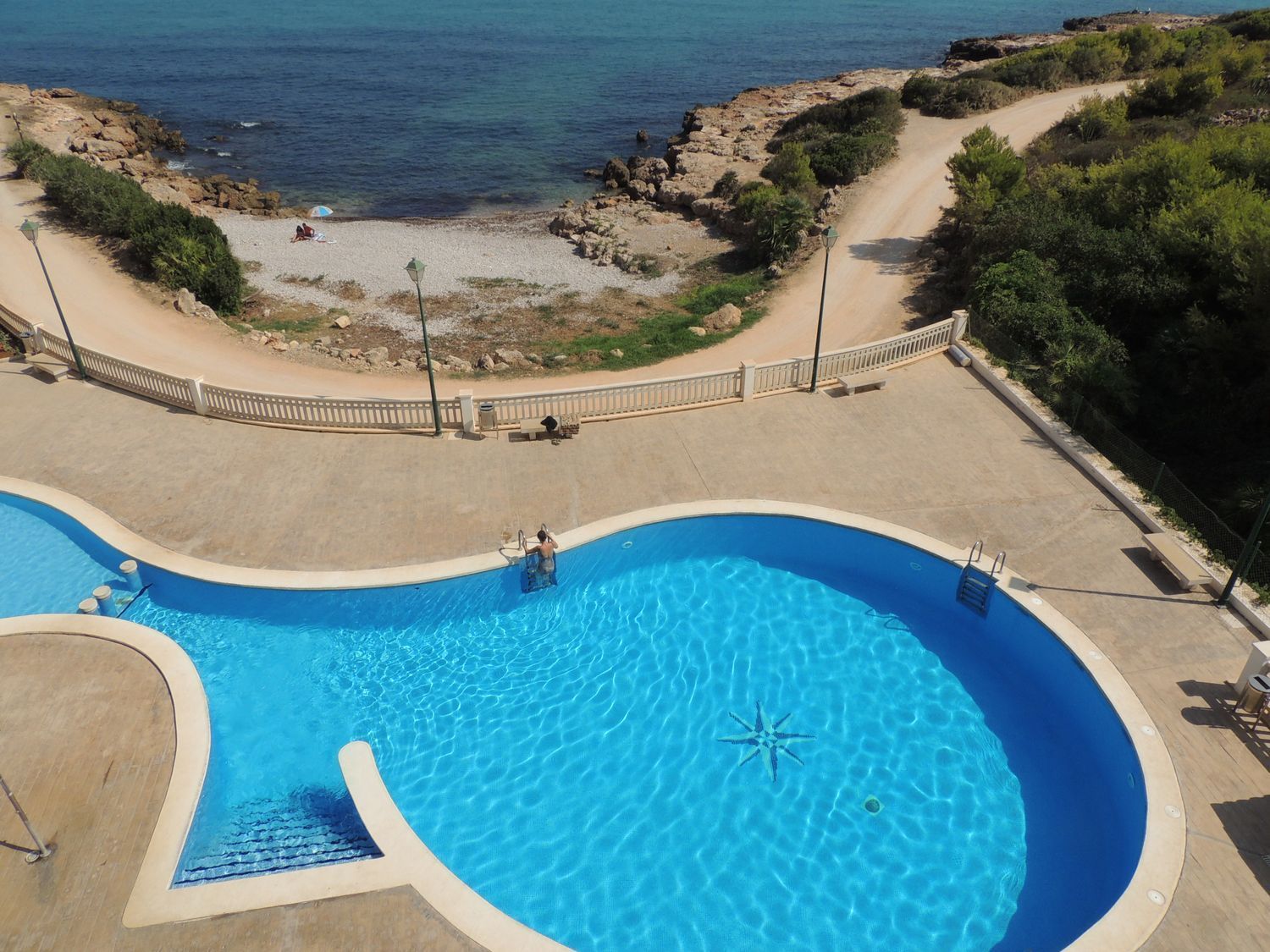 Penthouse for sale, in first line of sea in Cala Puerto Azul, in Peñiscola.