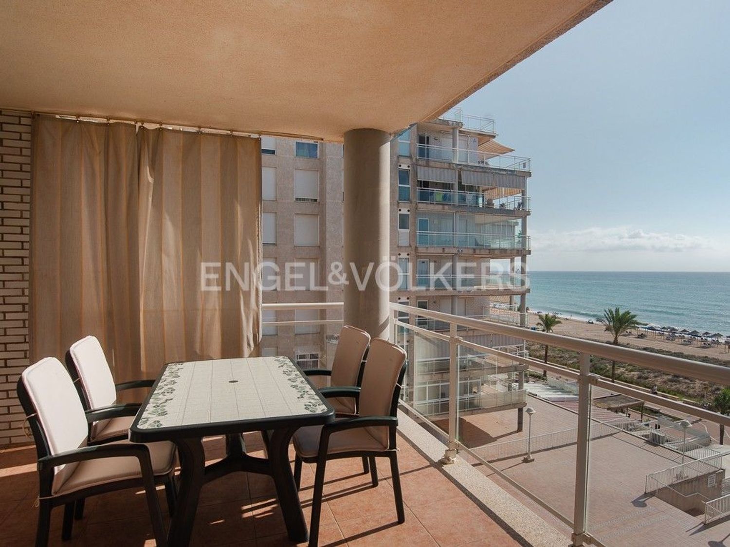 Apartment for sale, in first line of sea in Playa Norte, in Peñiscola.