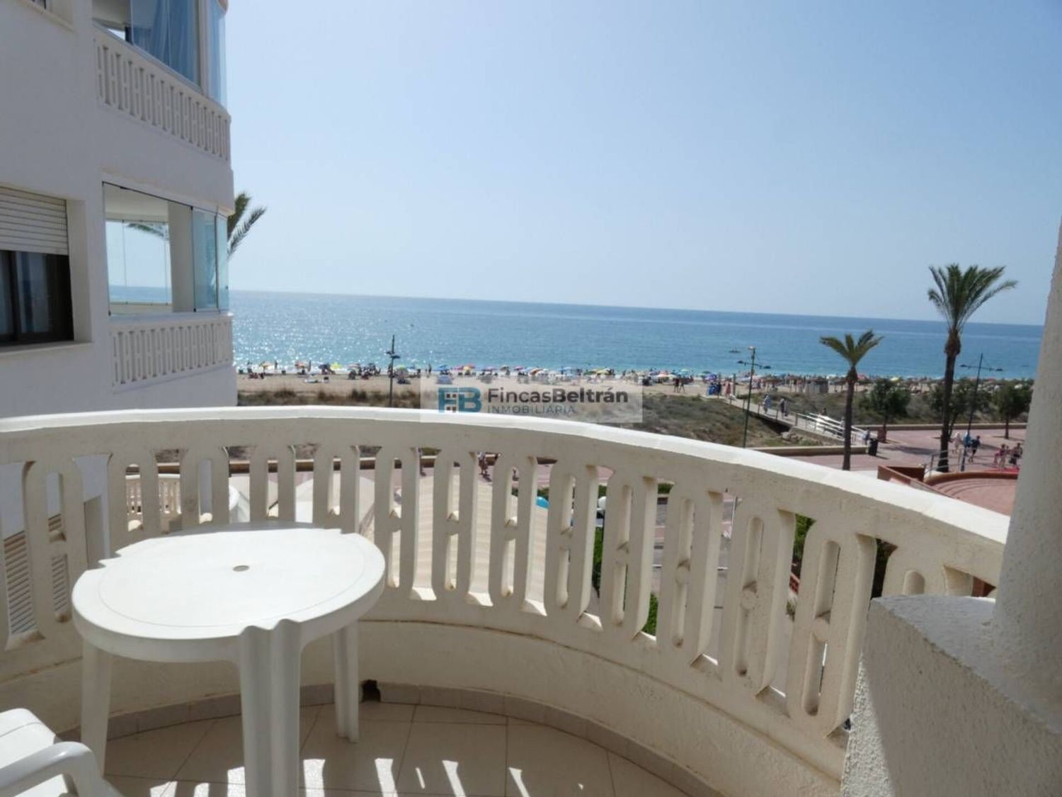 Apartment for sale, in first line of sea in Avenida del Papa Luna, in Peñiscola.