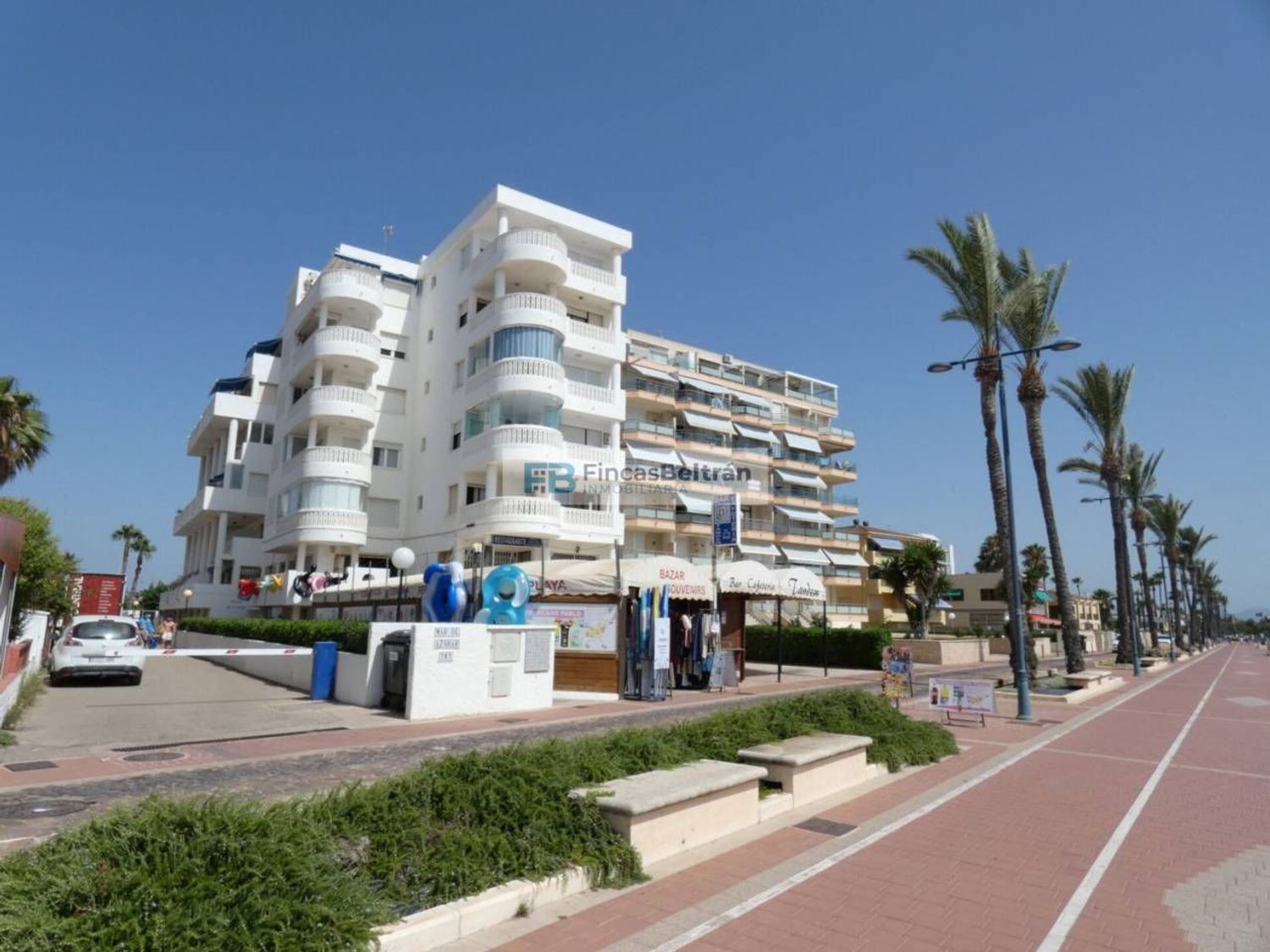 Apartment for sale, in first line of sea in Avenida del Papa Luna, in Peñiscola.