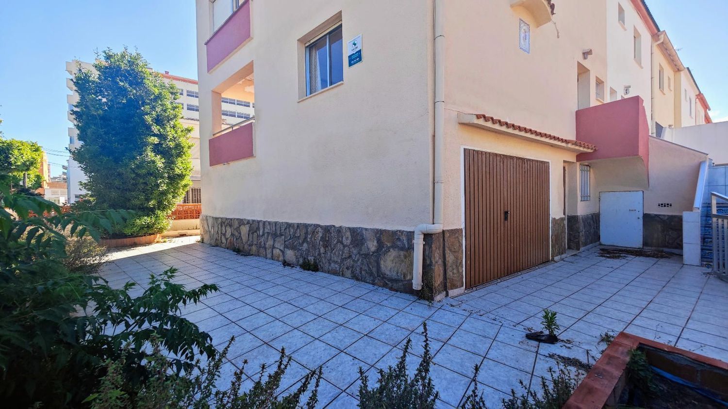 Terraced house for sale, in first line of sea Avenida del papa luna, in Peñiscola.