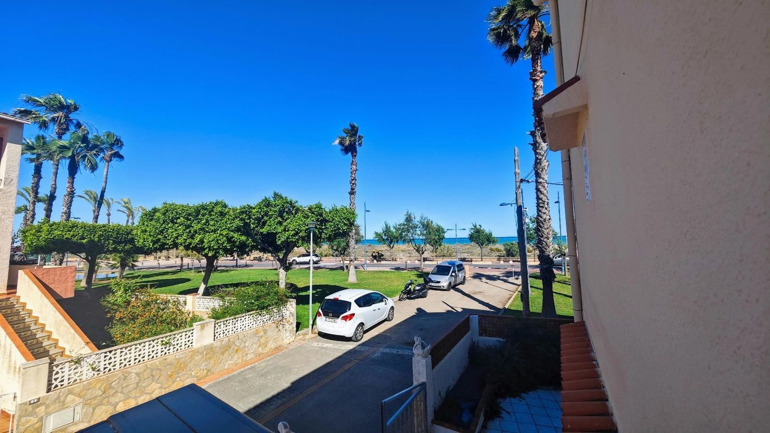 Moradia geminada para venda, em frente ao mar, Avenida del papa luna, em Peñiscola.