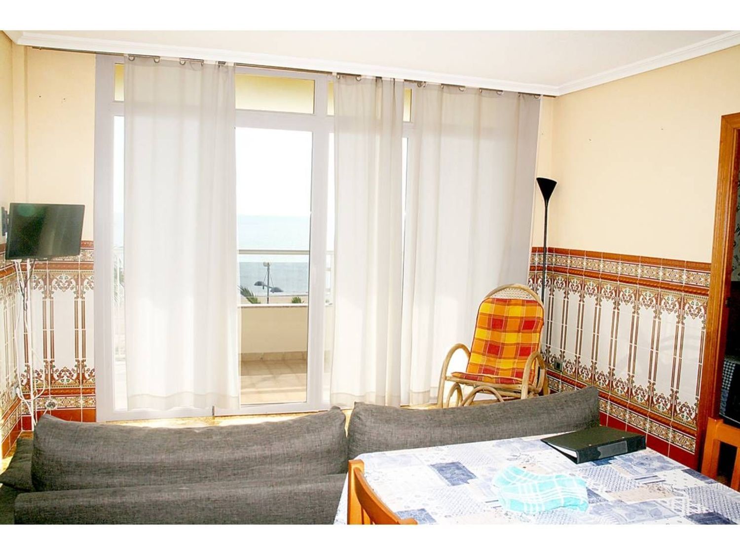 Apartment for sale, in first line of sea in Avenida del Papa Luna, in Peñiscola.