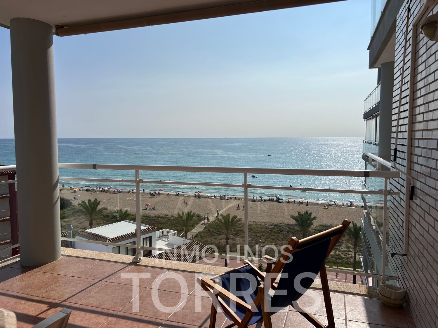 Apartment for sale, in first line of sea in Avenida del Papa Luna, in Peñiscola.