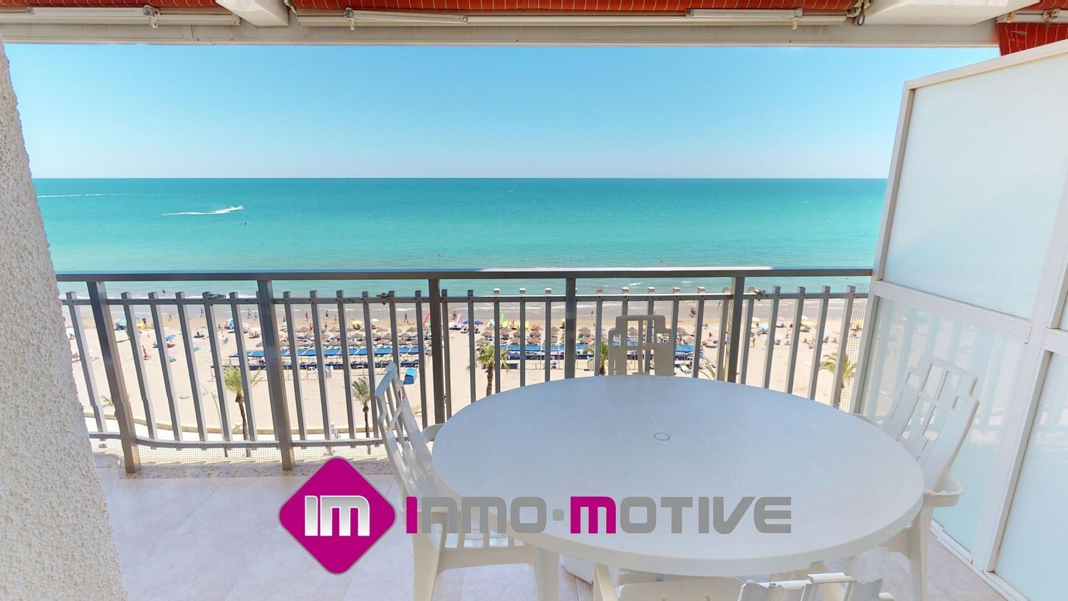 Apartment for sale, in first line of sea in Avenida del papa Luna, in Peñiscola.