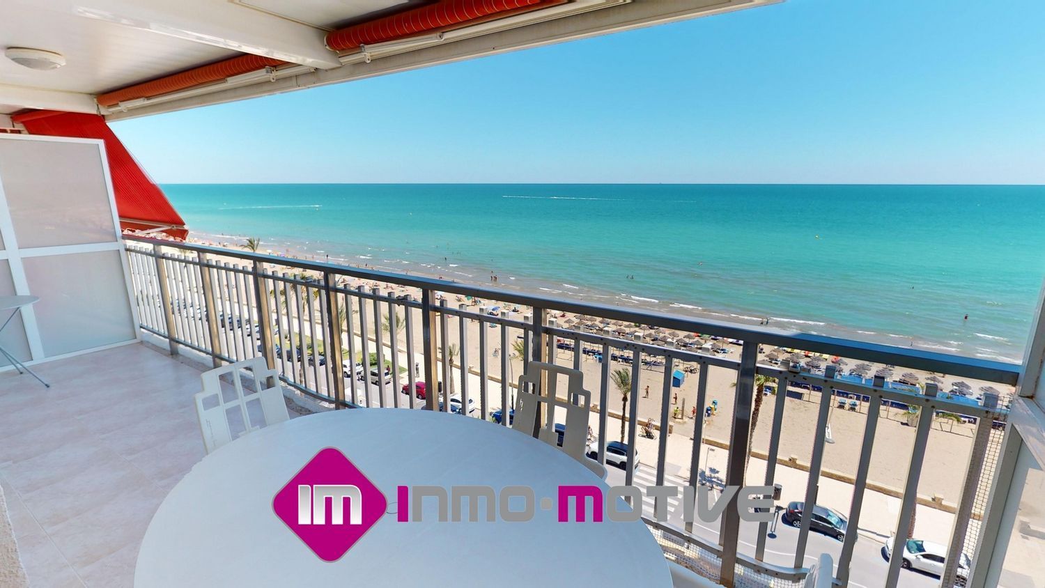 Apartment for sale, in first line of sea in Avenida del papa Luna, in Peñiscola.