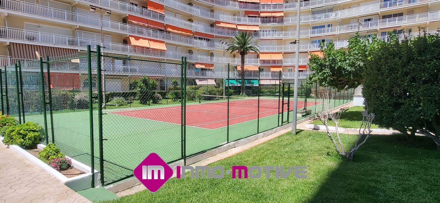 Piso en venta, en primera linea de mar en Avenida del papa Luna, en Peñíscola.