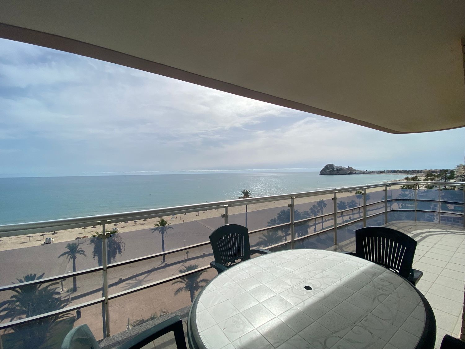 Penthouse for sale, in first line of sea in Avenida del Papa Luna, in Peñiscola.