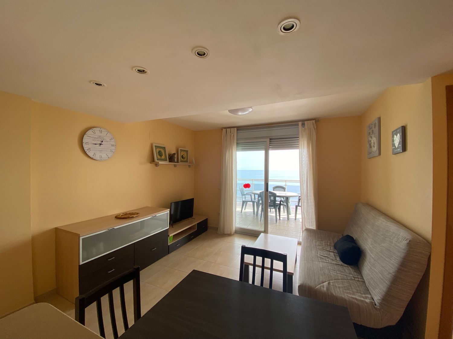 Penthouse for sale, in first line of sea in Avenida del Papa Luna, in Peñiscola.