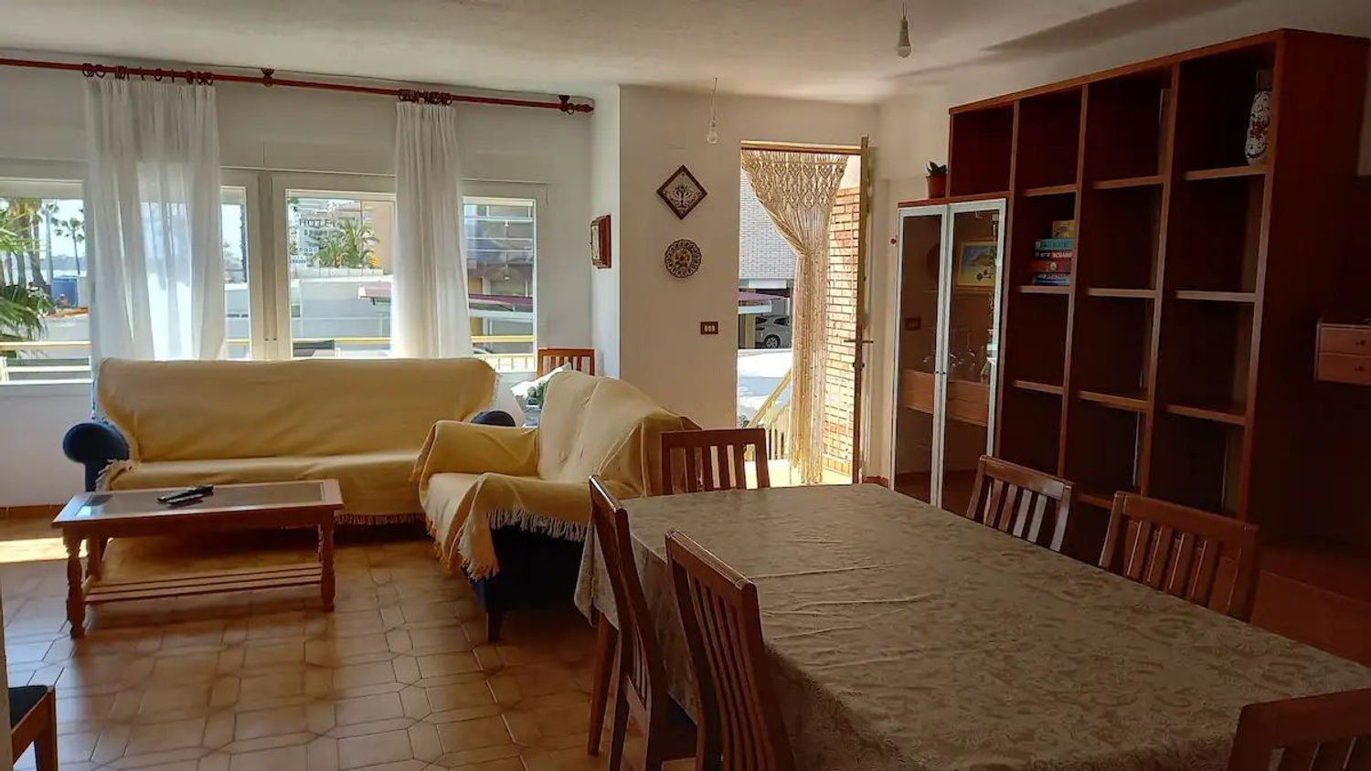 Terraced house for sale, in first line of sea in Avenida del papa Luna, in Peñiscola.