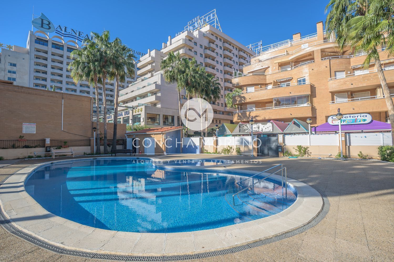 Apartamento para venda, em primeira linha de mar em Amplaries, em Oropesa del mar.