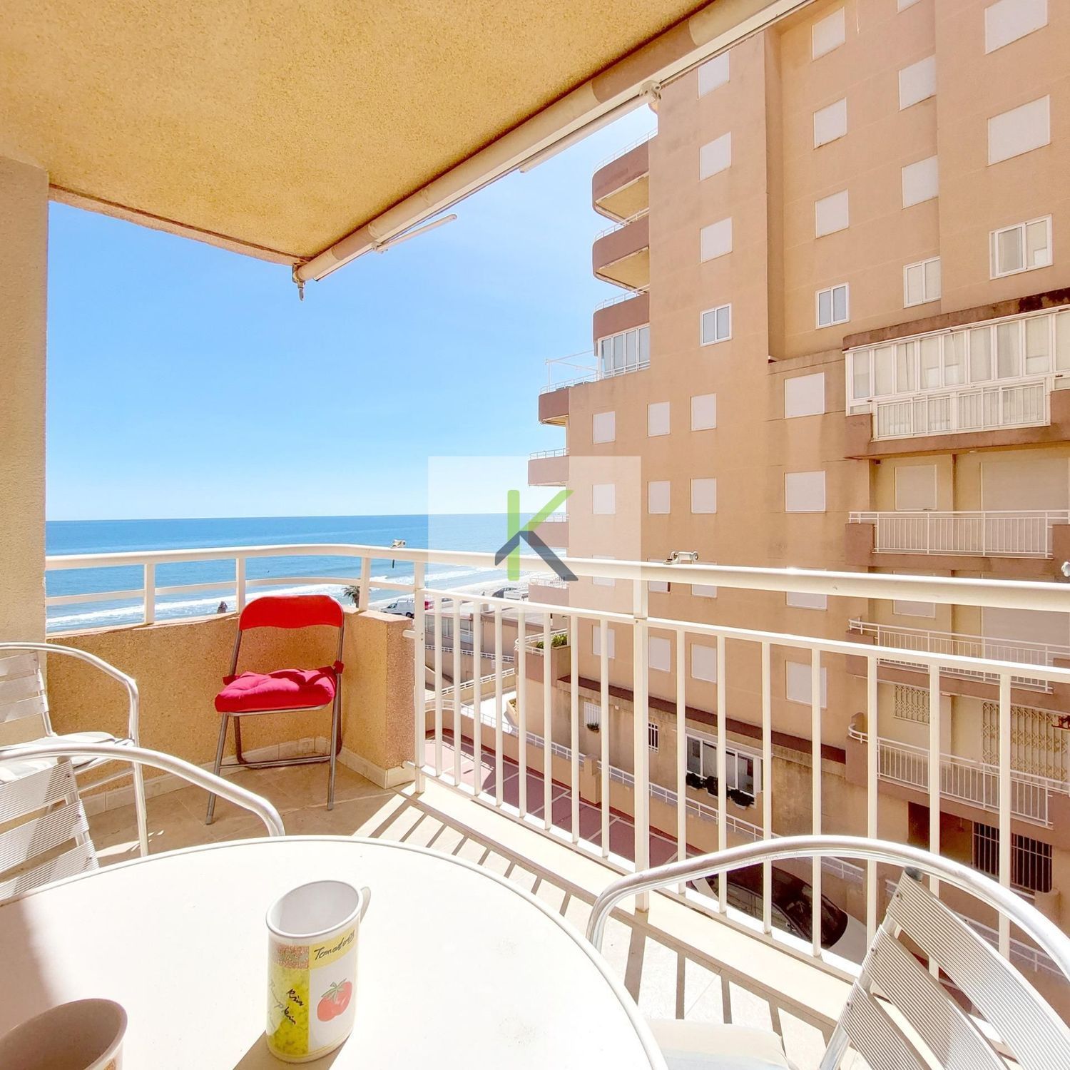 Apartment for sale, in first line of sea in Playa Morro de Gos, in Oropesa de Mar.