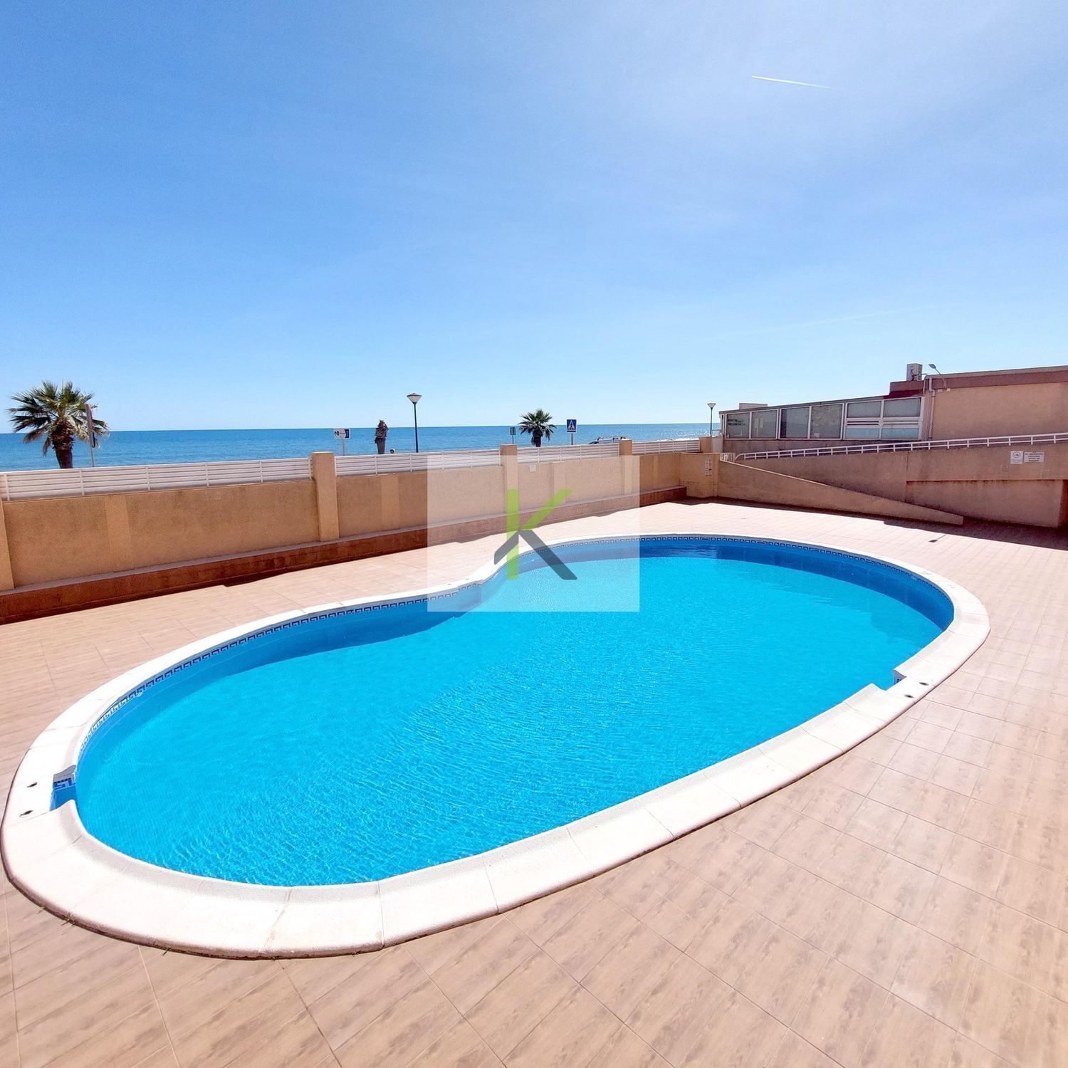 Apartment for sale, in first line of sea in Playa Morro de Gos, in Oropesa de Mar.