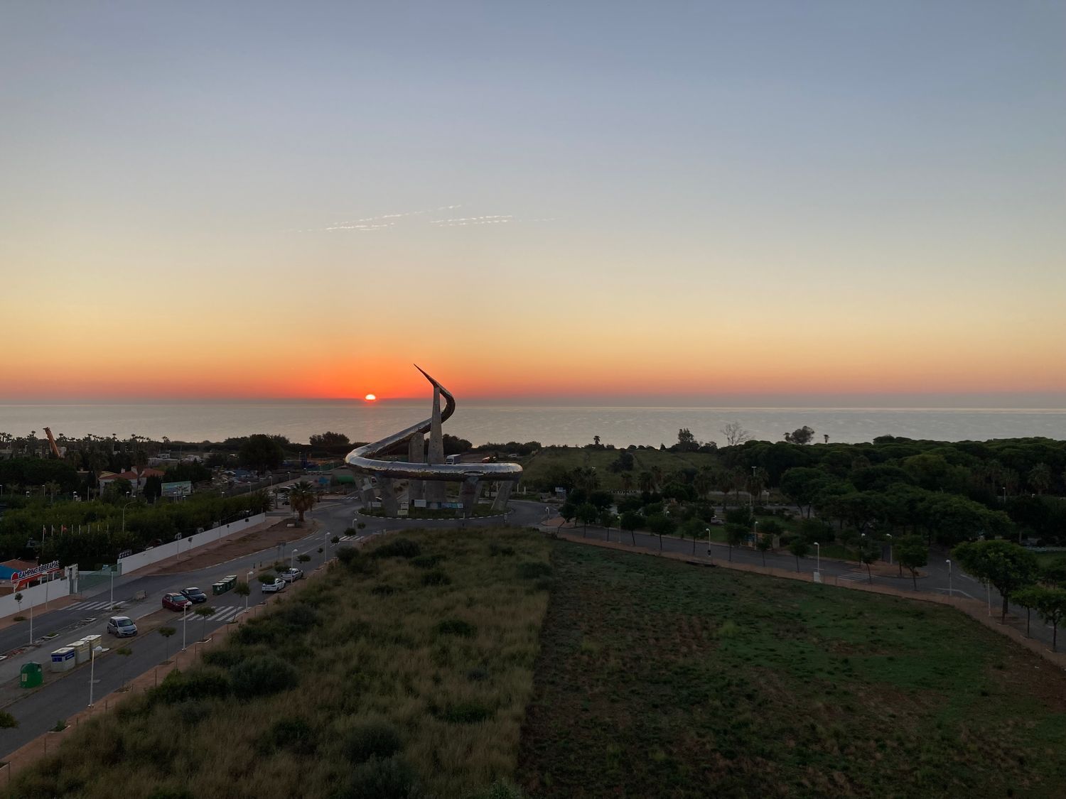 Apartamento para venda, em primeira linha de mar na Avenida central, em Oropesa de Mar.