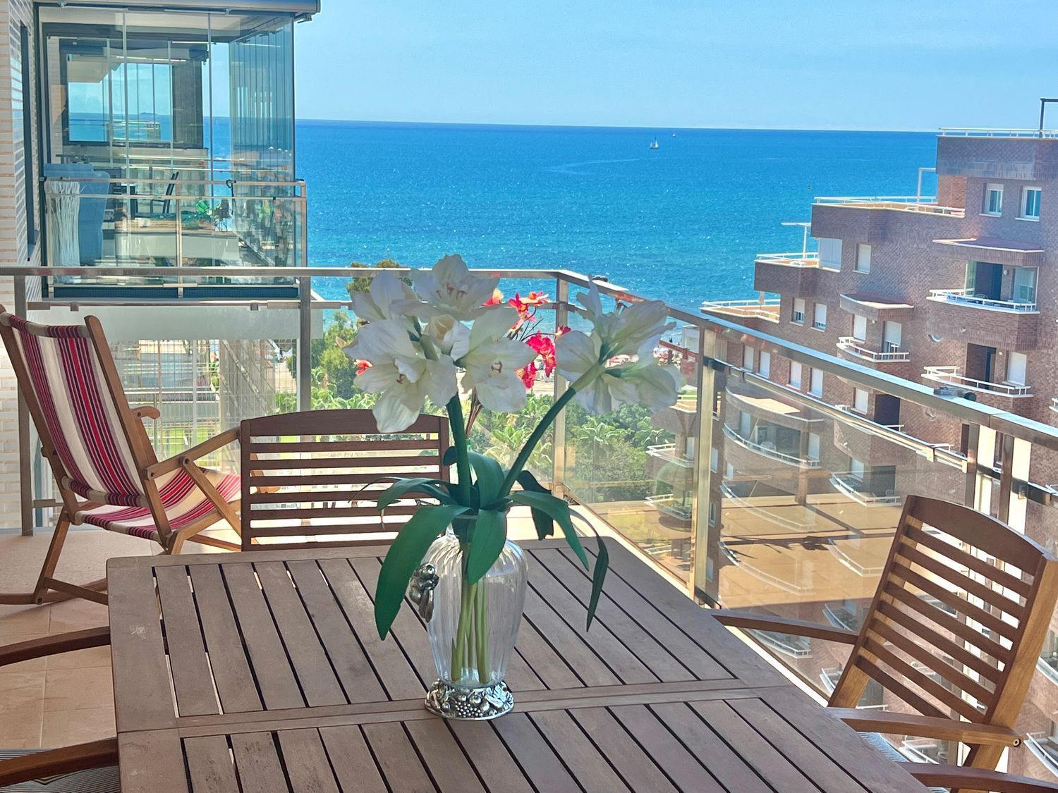 Apartamento para comprar, em primeira linha de mar na rua Torre la Sal, em Oropesa del Mar.