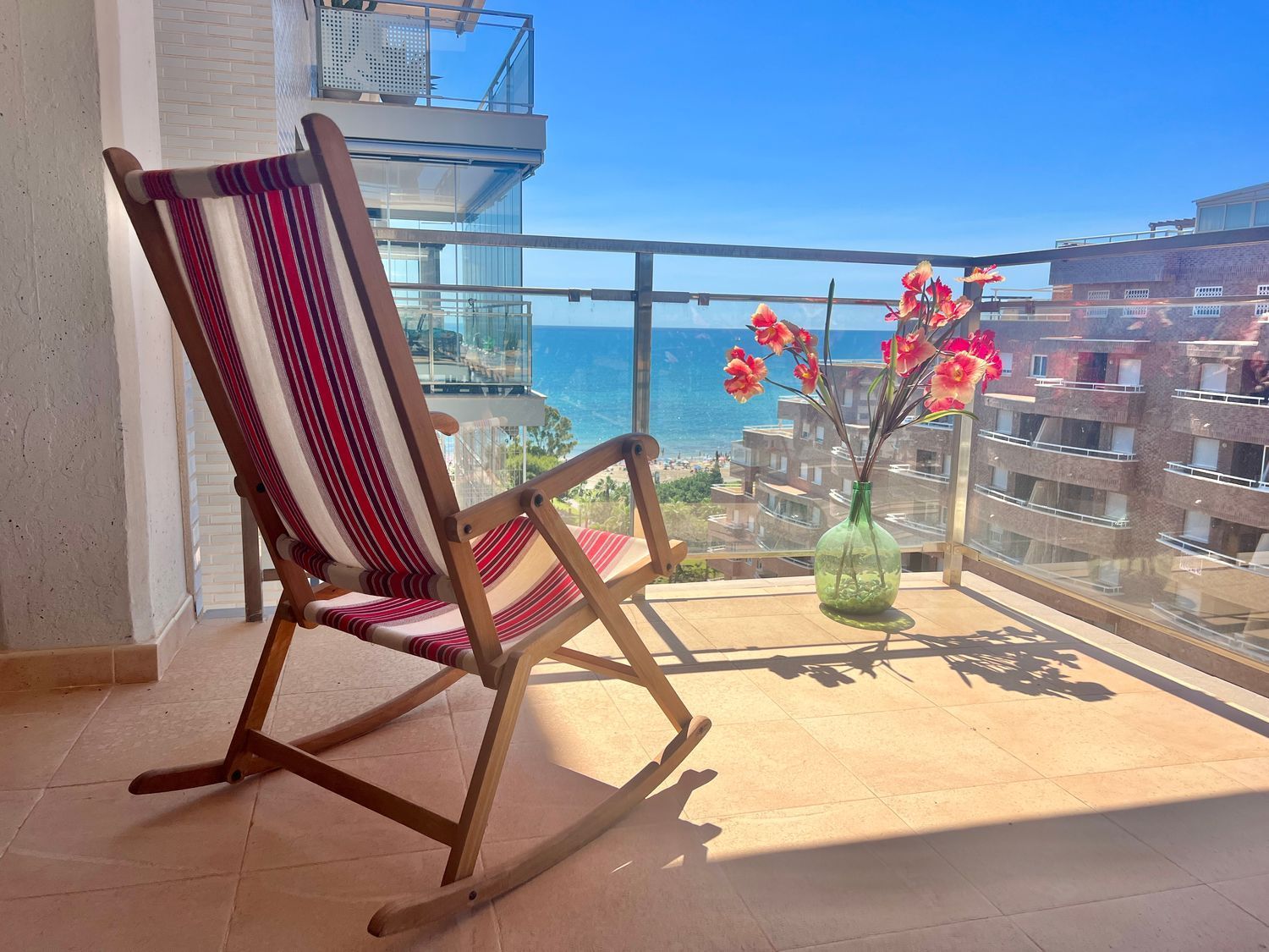 Apartamento para comprar, em primeira linha de mar na rua Torre la Sal, em Oropesa del Mar.