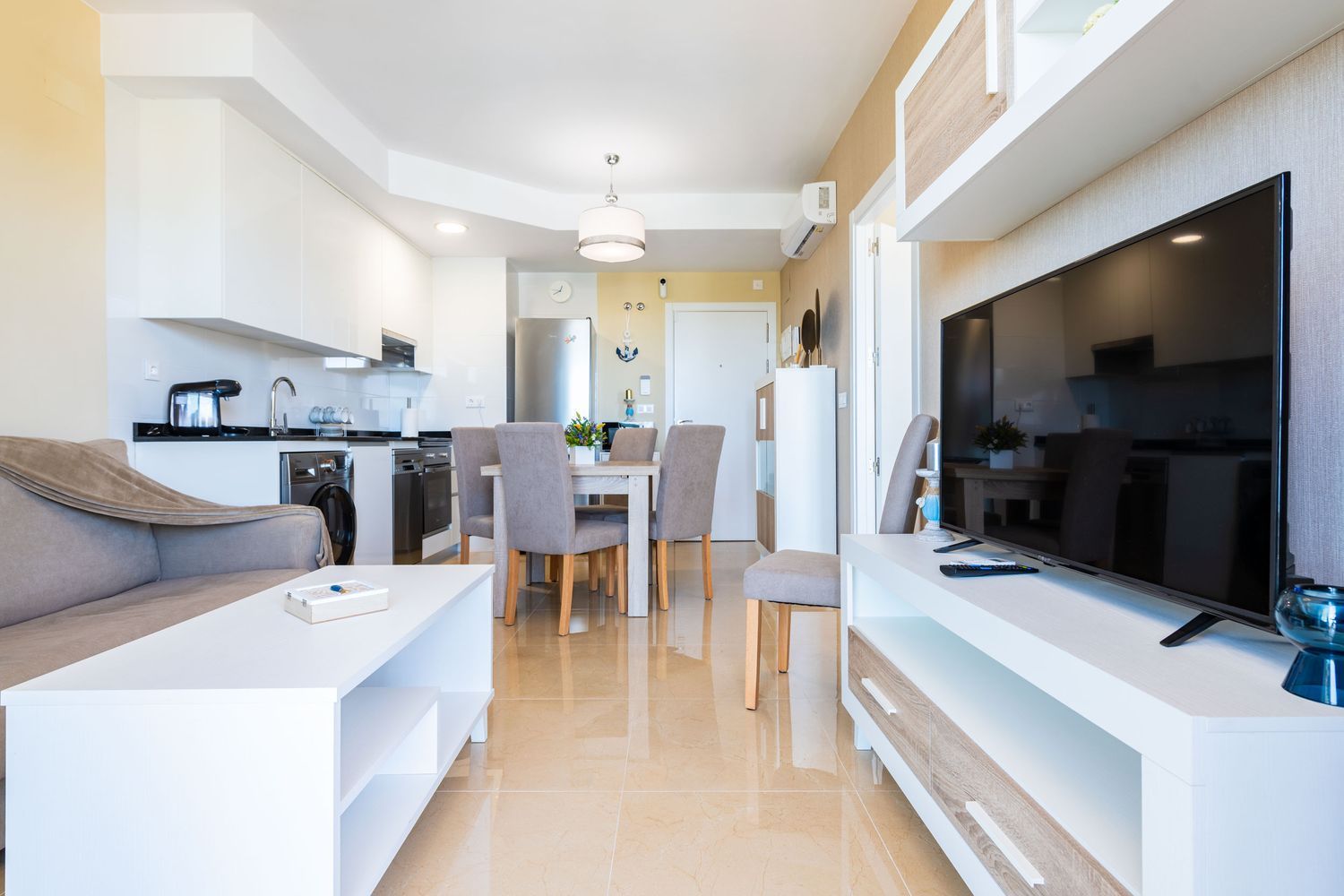 Apartamento à venda, em primeira linha de mar na Calle Ausiàs MArch, em Oropesa del mar.