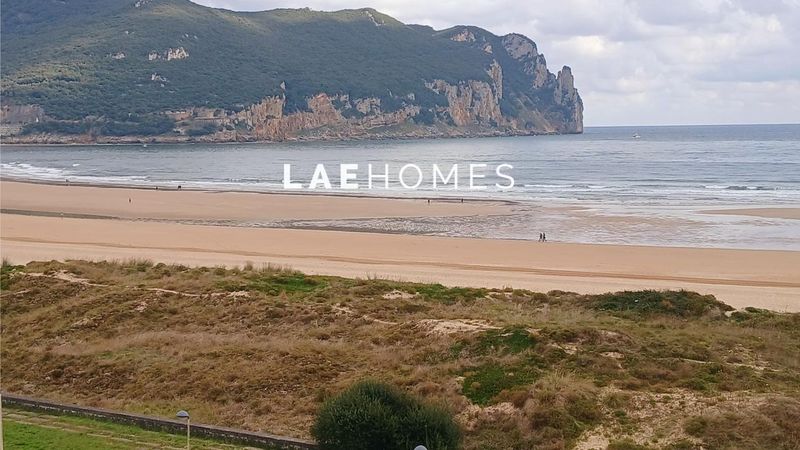 Duplex en venda Laredo, Cantabria. Ref: 3990. Addurno.com