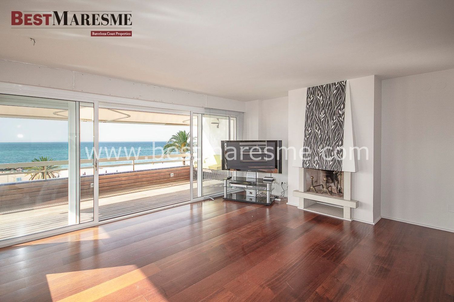 Piso en venta, en primera linea de mar en Passeig dels Anglesos, en Caldes d'Estrac,