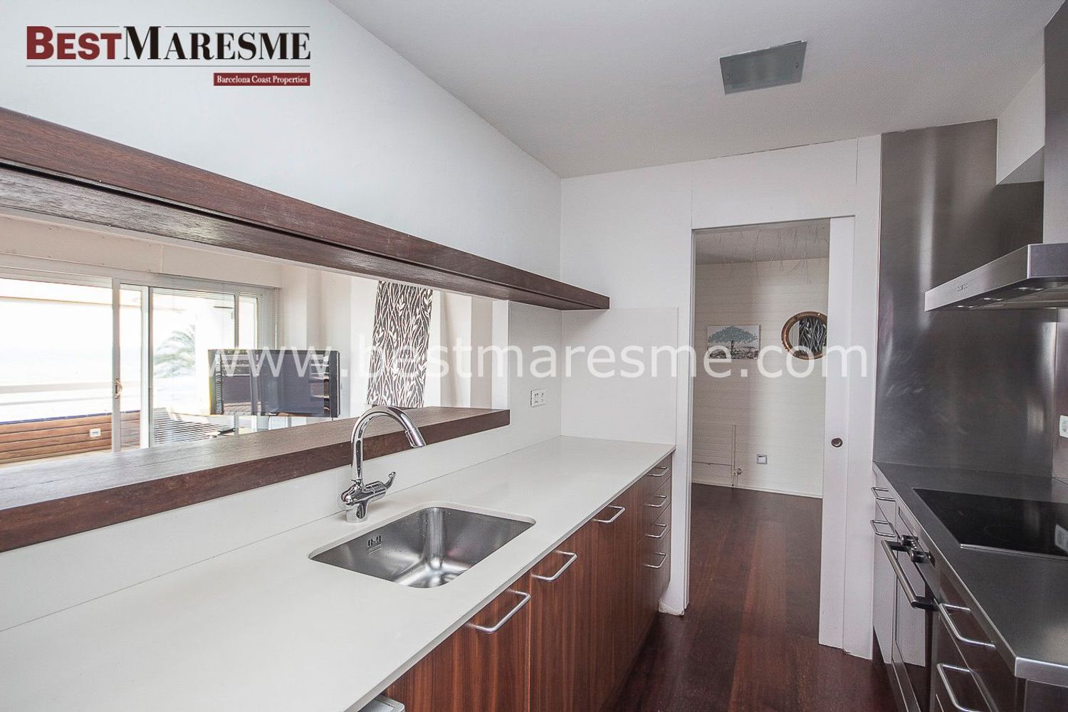 Piso en venta, en primera linea de mar en Passeig dels Anglesos, en Caldes d'Estrac,