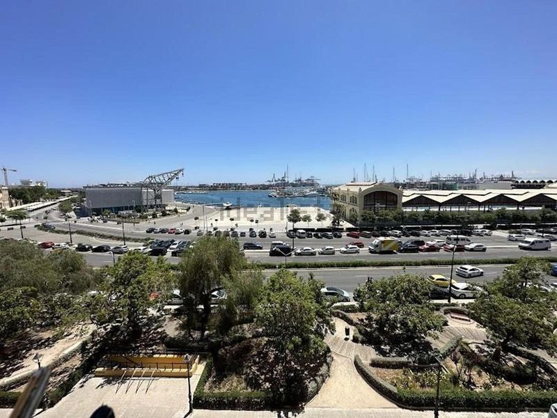 Pis en venda Valencia. Ref: 4567. Addurno.com