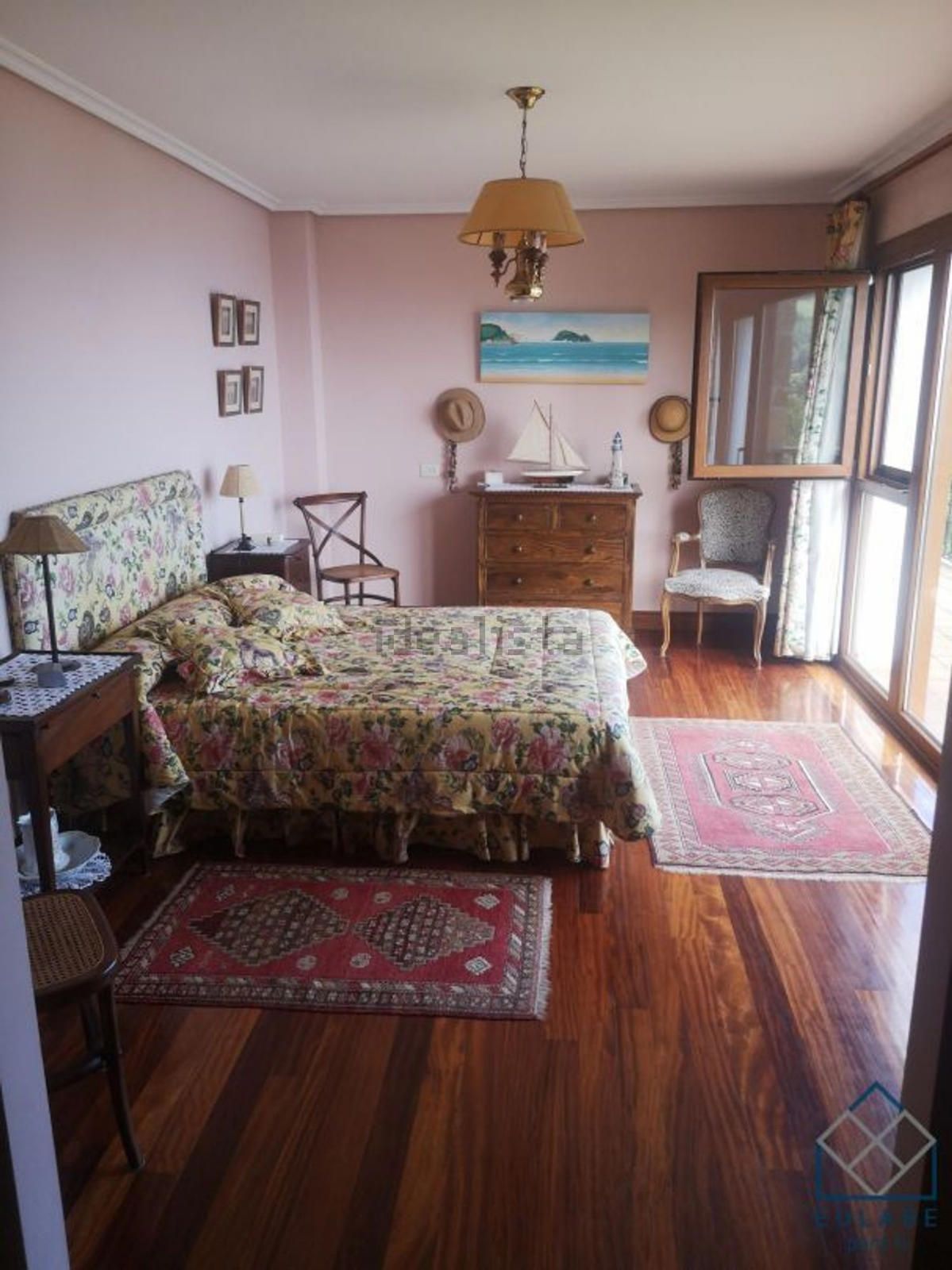 Frontline villa in Playa