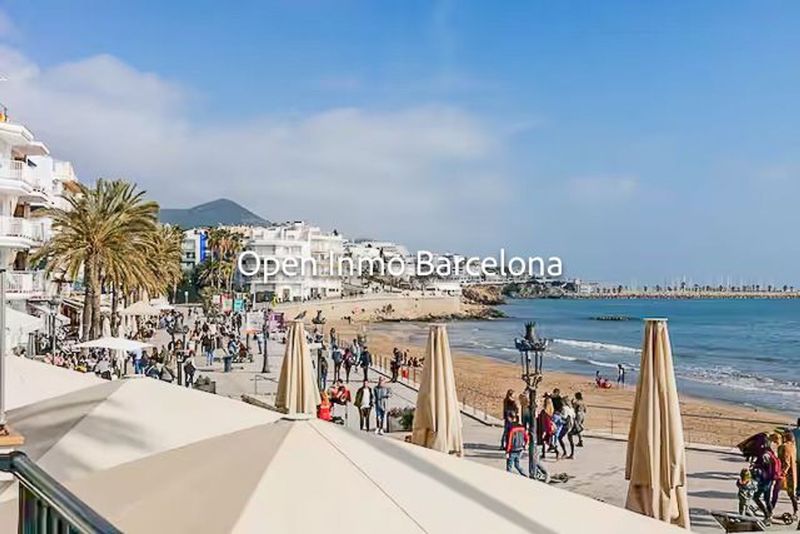 Pis en venda Sitges, Barcelona. Ref: 5077. Addurno.com