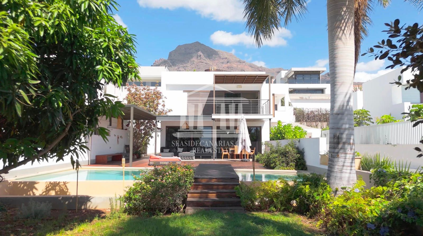 отдельная вилла на продажу Adeje, Santa Cruz Tenerife. Ref: 1518. SEASIDECANARIAS REAL ESTATE 