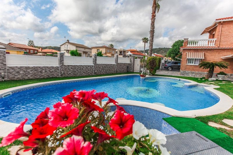 Chalet Independiente en venta Roda De Bara, Tarragona. Ref: 1132. IMMOSEGUR CALAFELL