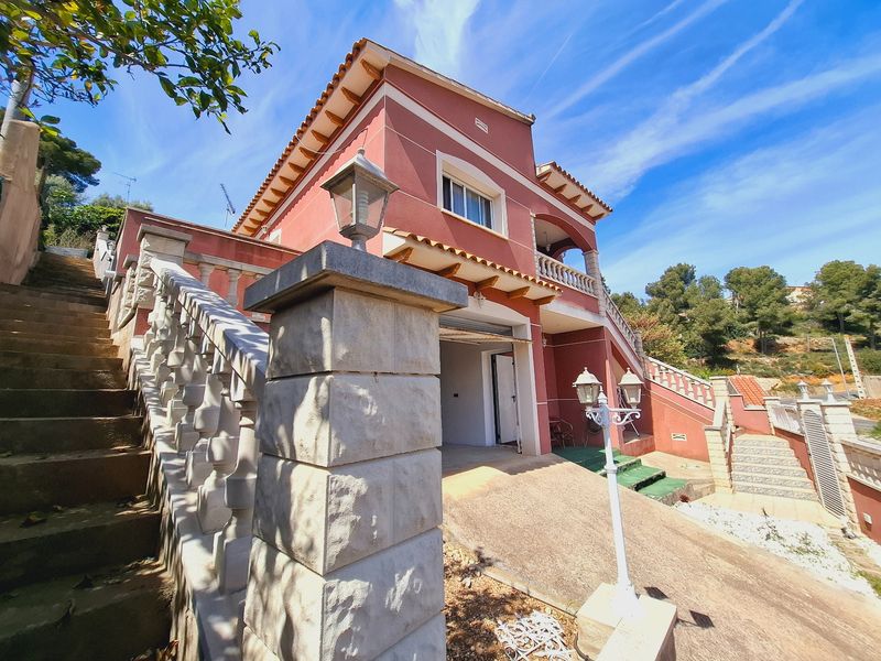 Chalet Independiente en venta Castellet I La Gornal, Barcelona. Ref: 1485. IMMOSEGUR CALAFELL