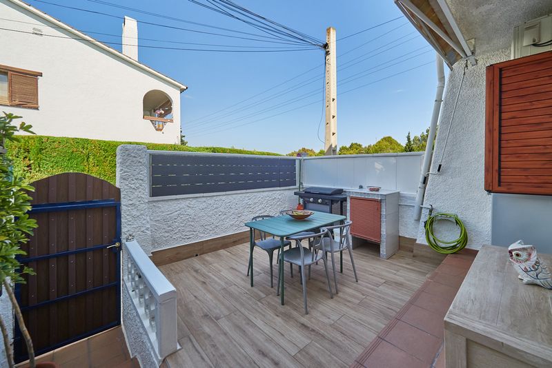 Adosado en esquina en venta El Vendrell, Tarragona. Ref: 1528. IMMOSEGUR CALAFELL