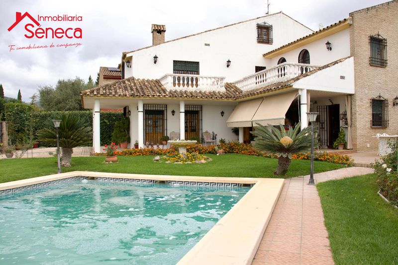 Chalet Independiente en venta Córdoba. Ref: 5273. INMOBILIARIA SÉNECA