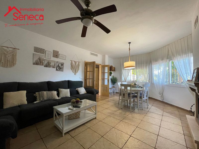 Chalet Independiente en venta La Carlota, Córdoba. Ref: 5321. INMOBILIARIA SÉNECA