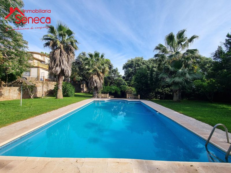 Chalet Independiente en venta Córdoba. Ref: 5547. INMOBILIARIA SÉNECA