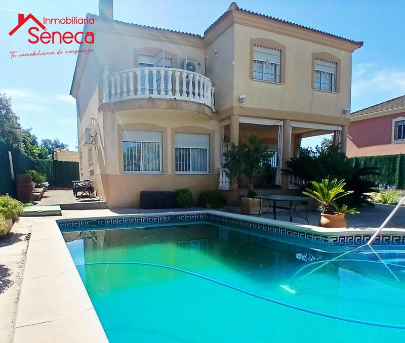 Chalet Independiente en venta Córdoba. Ref: 5602. INMOBILIARIA SÉNECA
