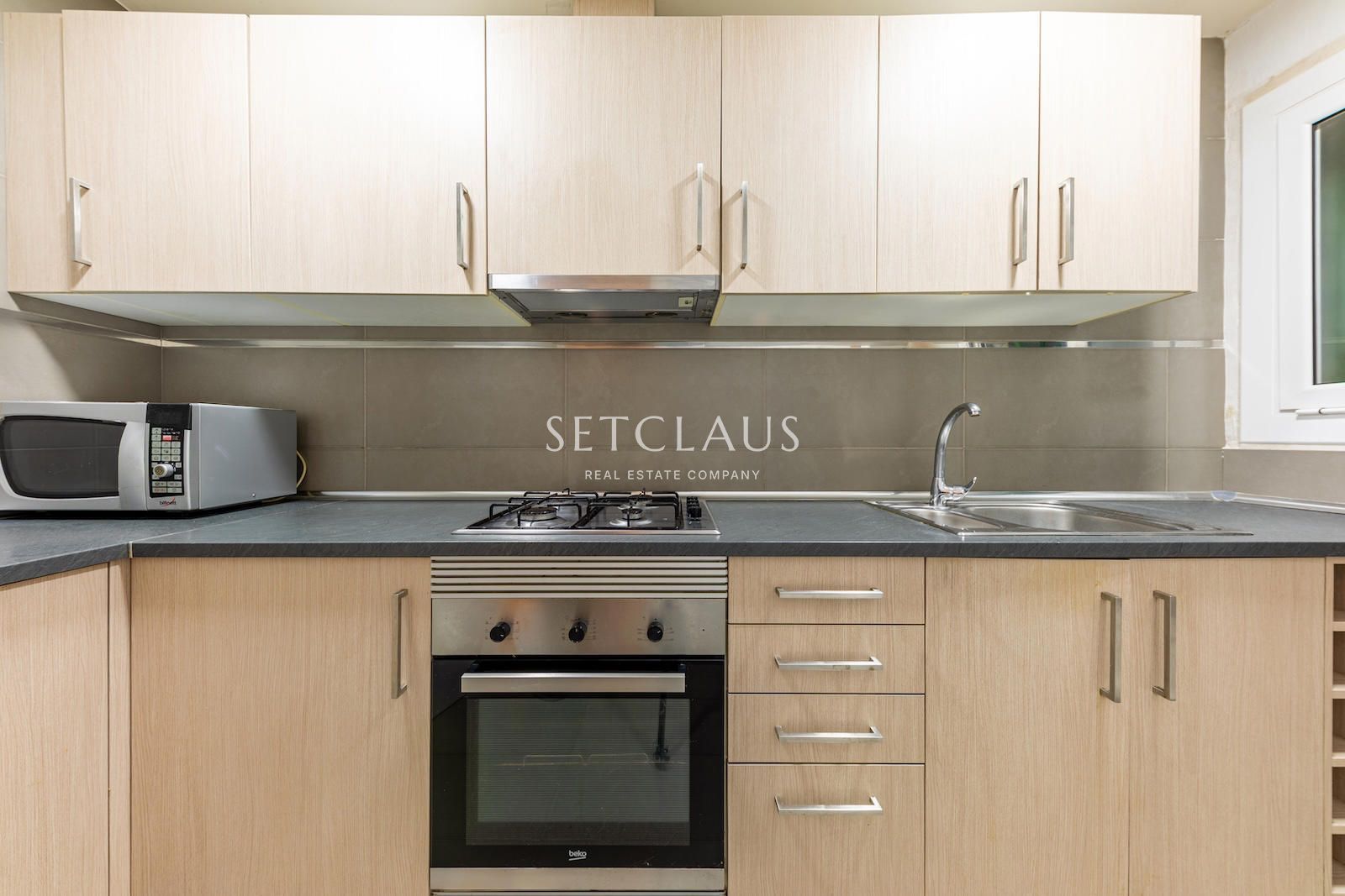 Comprar Flat in El Masnou centre with 4 bedrooms and 2 bathrooms. Quiet residential area. foto 18