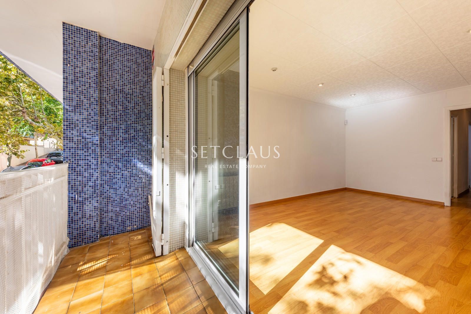 Comprar Flat in El Masnou centre with 4 bedrooms and 2 bathrooms. Quiet residential area. foto 7