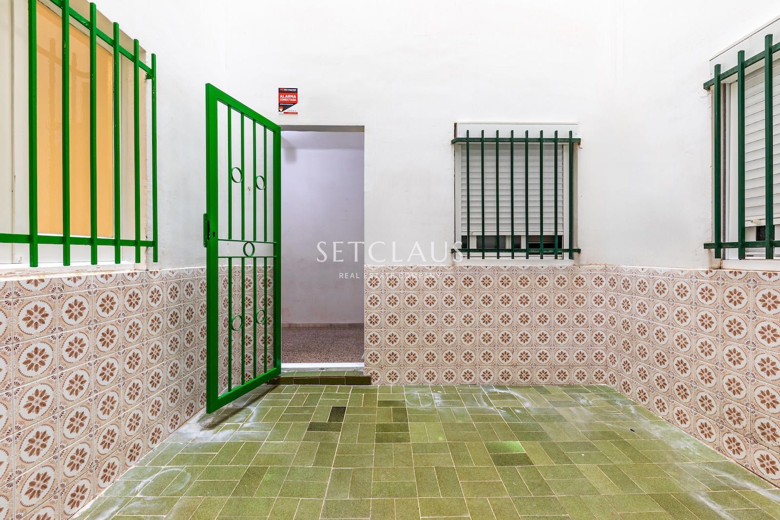 Comprar Flat in El Masnou centre with 4 bedrooms and 2 bathrooms. Quiet residential area. foto 32