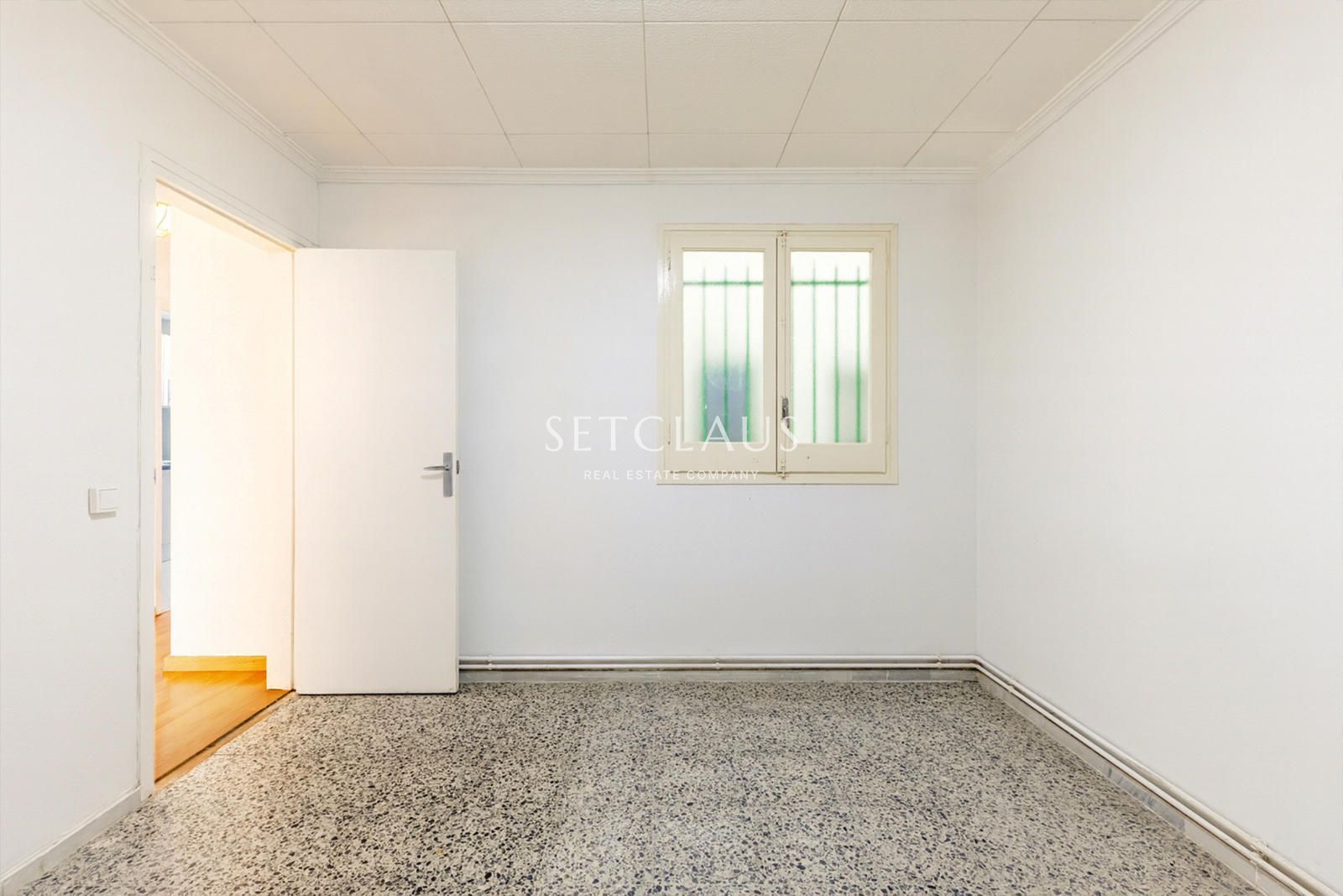 Comprar Flat in El Masnou centre with 4 bedrooms and 2 bathrooms. Quiet residential area. foto 20