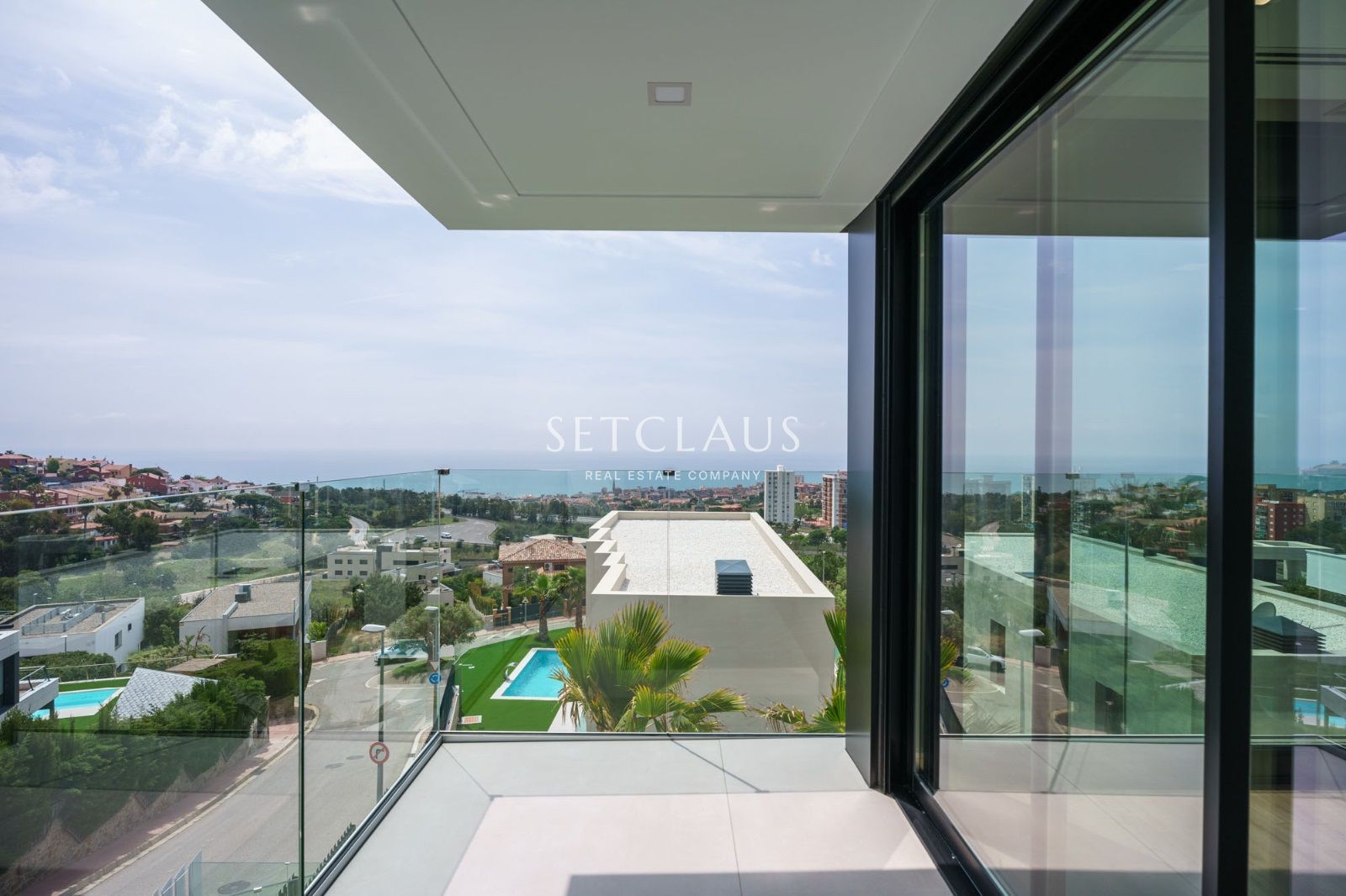 Comprar Chalet de diseño a estrenar foto 29