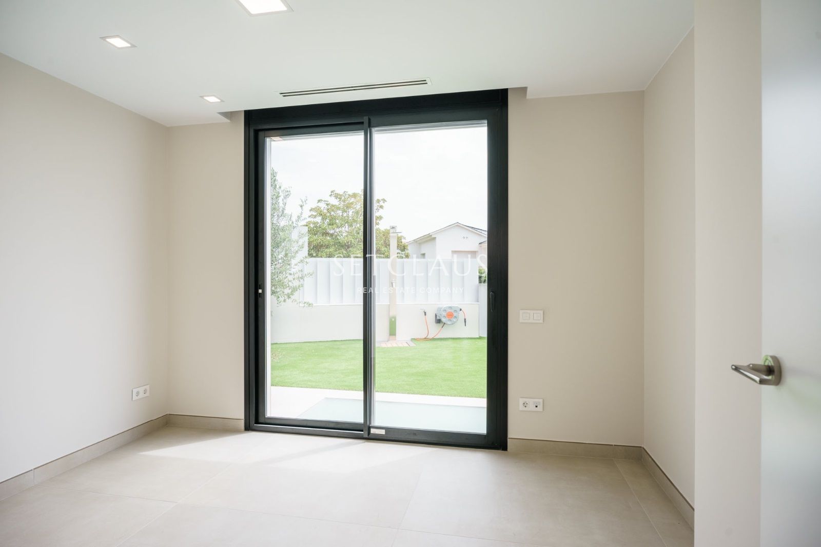 Comprar Chalet de diseño a estrenar foto 43