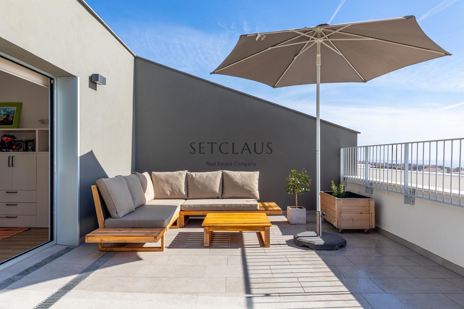 EL MASNOU. Tranquility and views. 3 habitaciones, 2 baños, 143 m² vendidos.