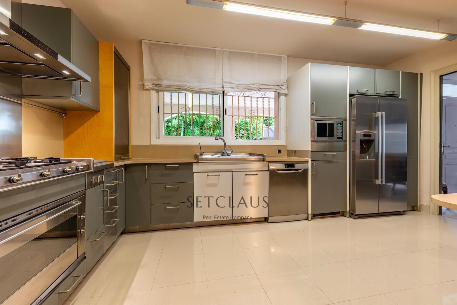 Comprar EL MASNOU. Large mansion with separate apartment foto 47