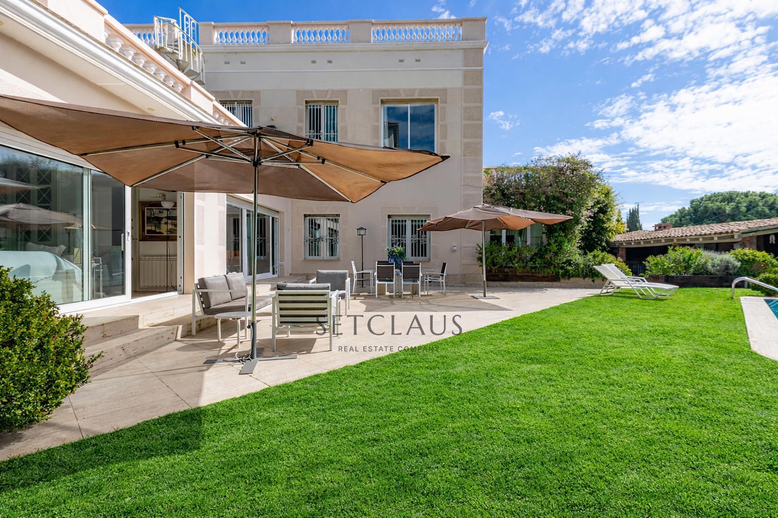 Comprar EL MASNOU. Gran casa señorial con apartamento independiente foto 4