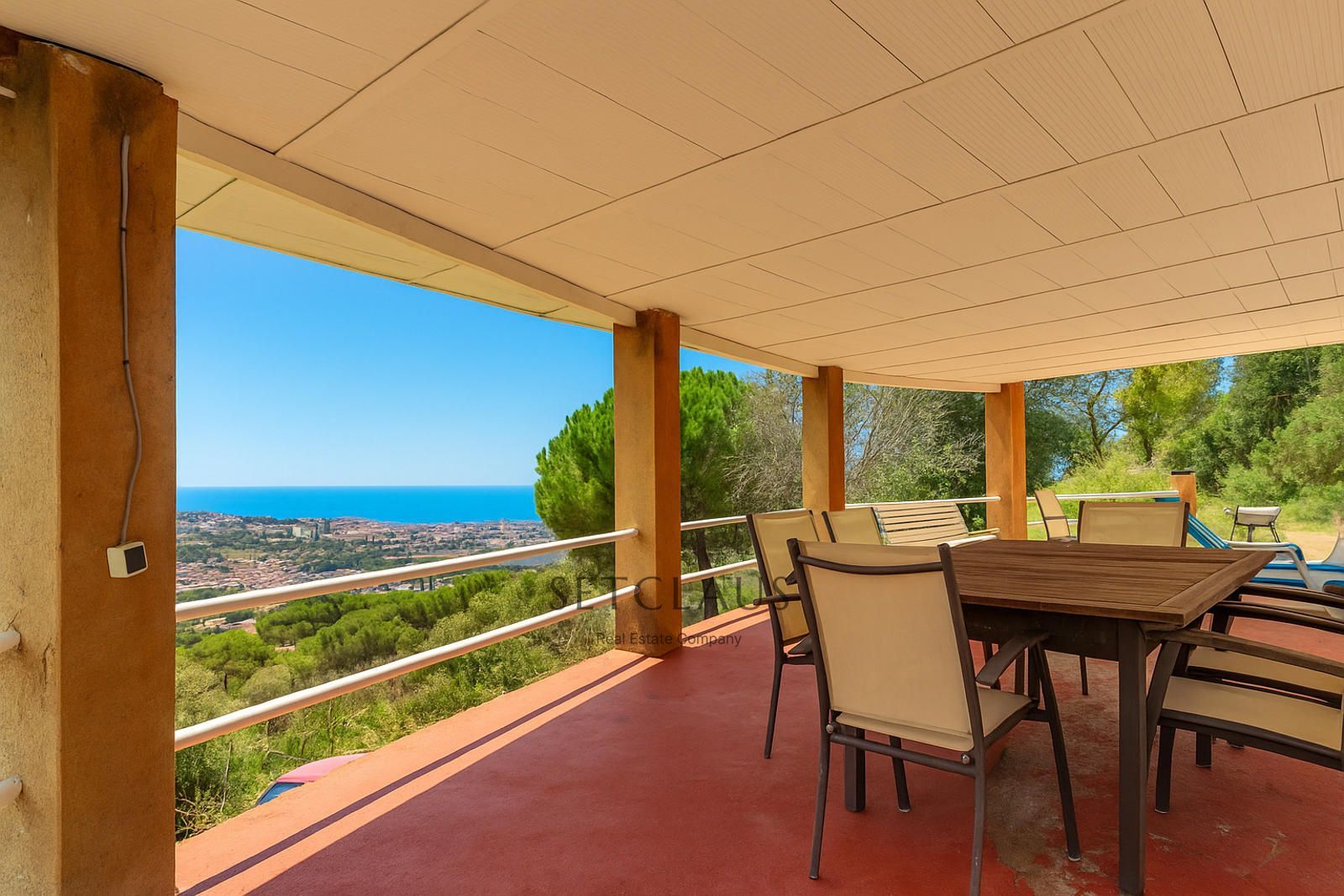 Comprar Gran finca independiente con 3 viviendas, piscina y 13 habitaciones en Alella (Coma Fosca – Can Comulada) foto 14