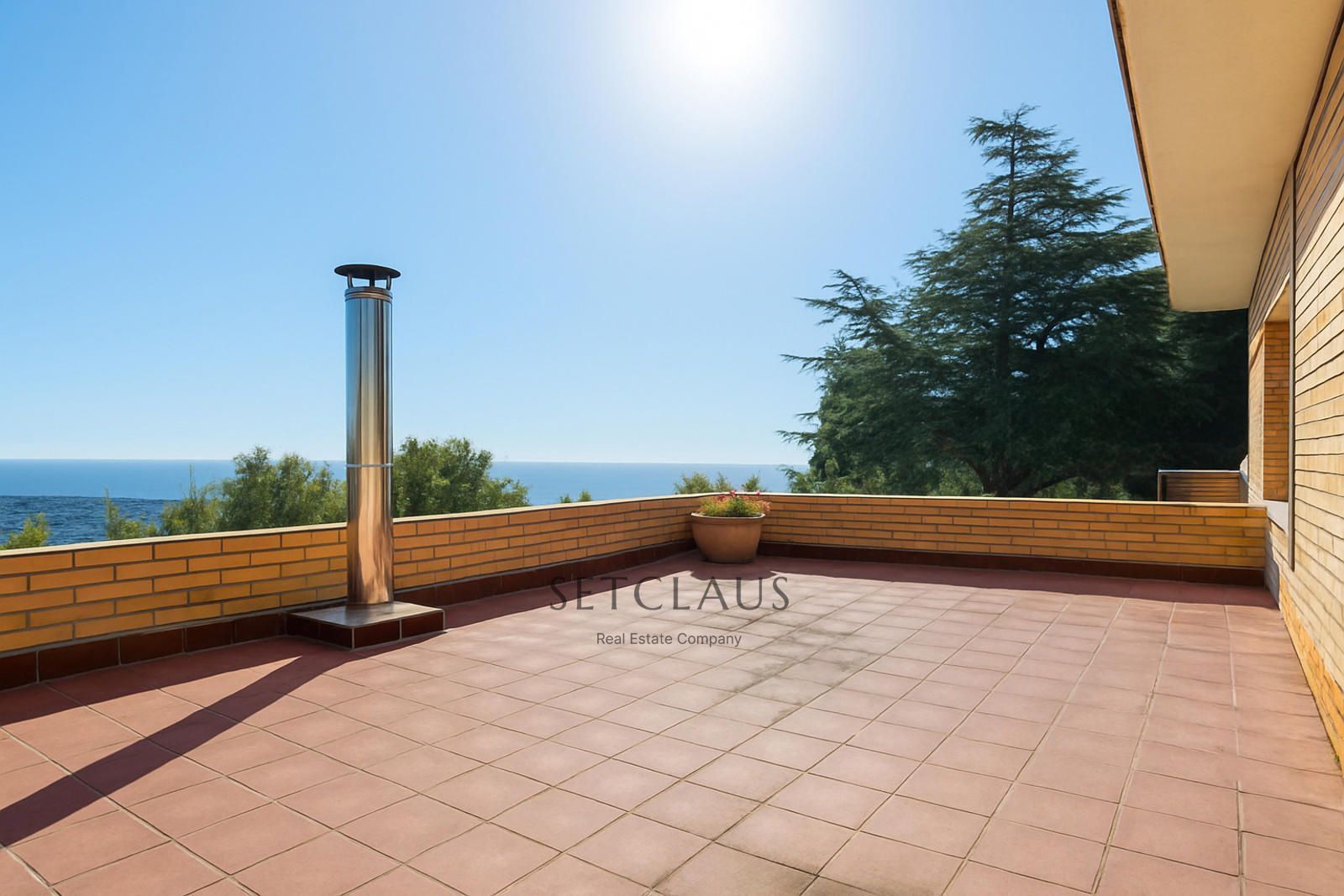 Comprar Gran finca independiente con 3 viviendas, piscina y 13 habitaciones en Alella (Coma Fosca – Can Comulada) foto 4